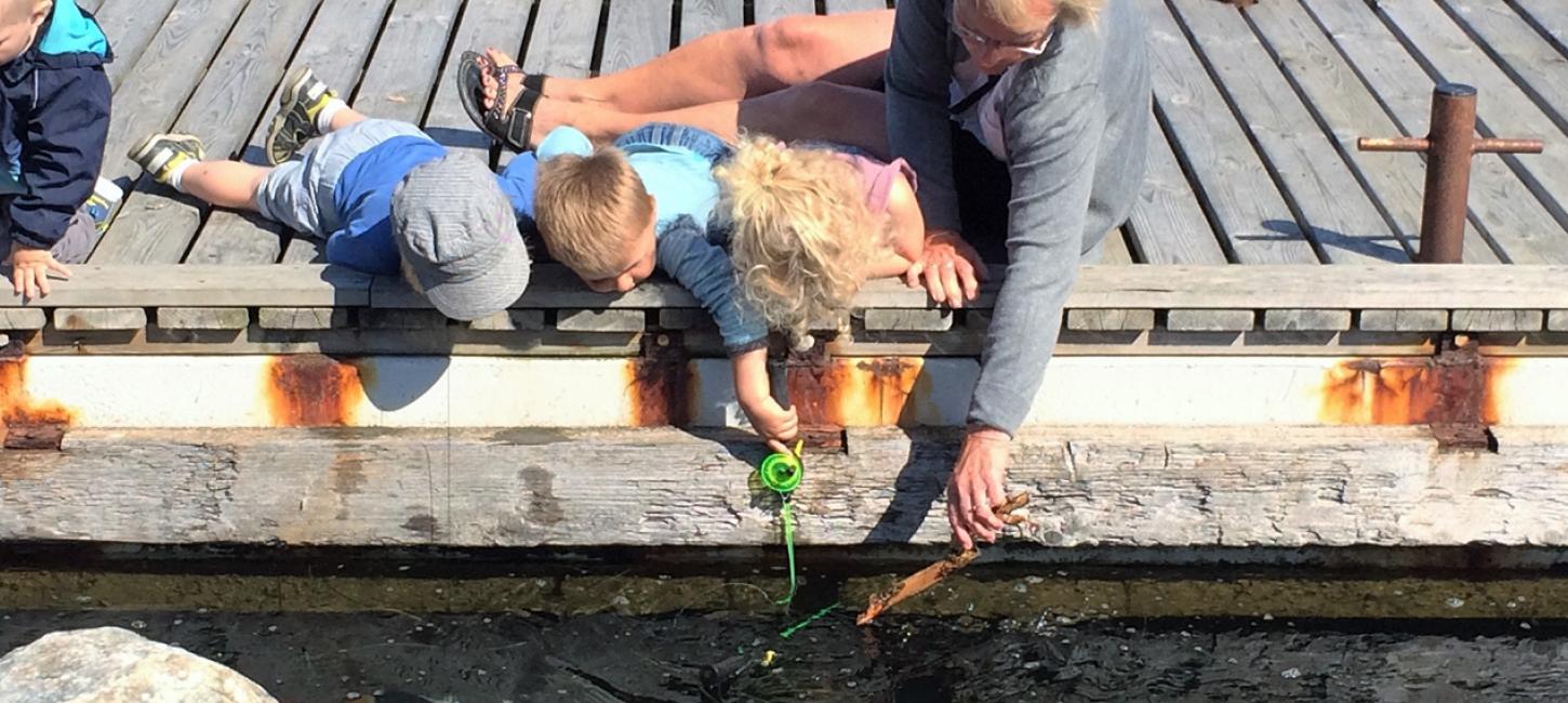 Skoleudflugt med krabbefiskeri på Langeland