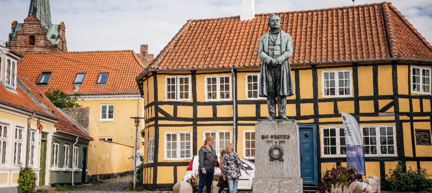 Statue af H.C. Ørsted i Rudkøbing