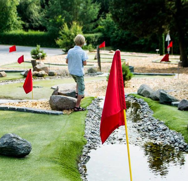 Minigolf på Langeland - børnevenlige aktiviteter