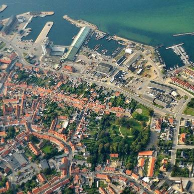 Købstanden Rudkøbing fotograferet fra luften